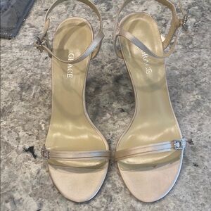 Grace Women's Cream Sandals